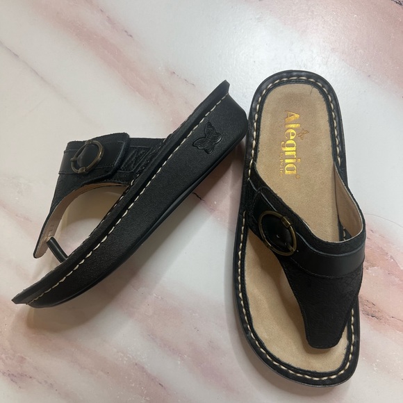 Alegria Codi Trellis Thong Sandal Like New Size 37 (7-7.5) - Picture 3 of 6